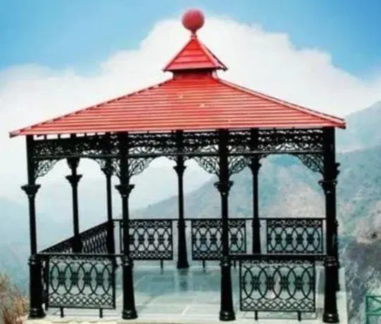 Outdoor gazebo structure