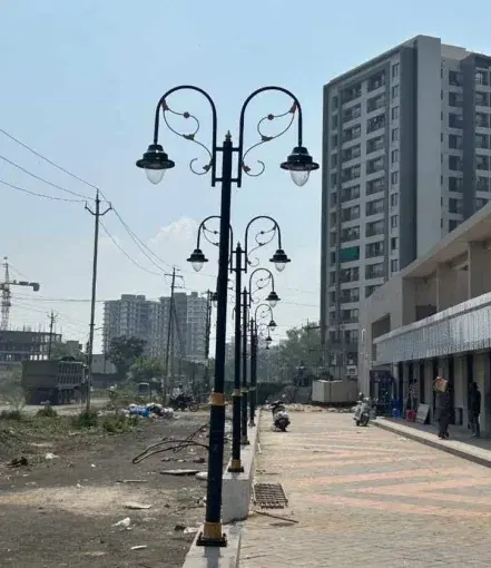Electric Street Lights